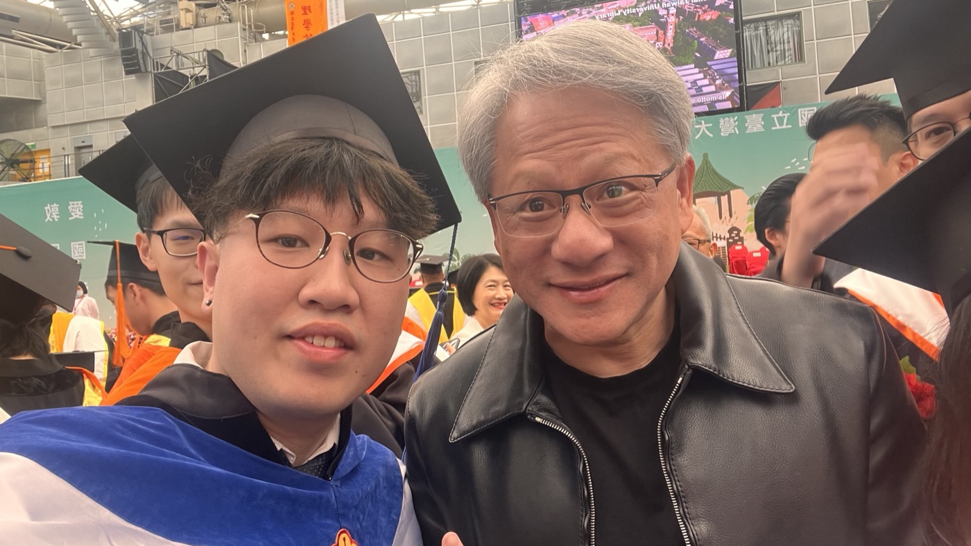 Dr.William 與 NVIDIA 執行長黃仁勳合照